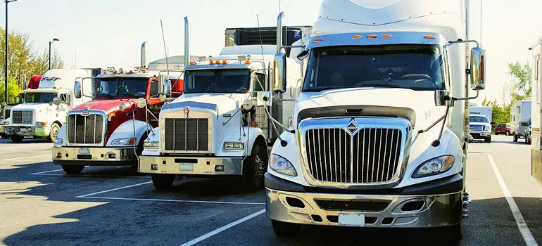 long distance movers Nevada and their trucks